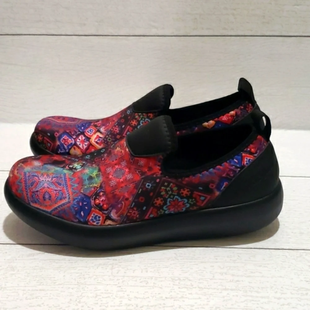Alegria 36 slip resistant floral sintetic loafers woman shoes